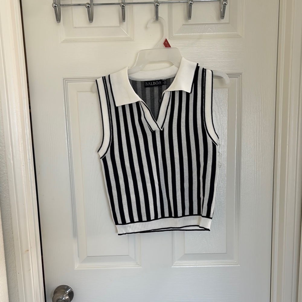 Black and White Striped  Sleeveless Top